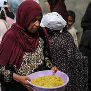 Le voci da Gaza: «Purché si fermi questa strage»