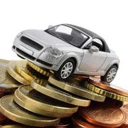 Gli italiani e l'auto: ecco perchè sta diventando un lusso per pochi