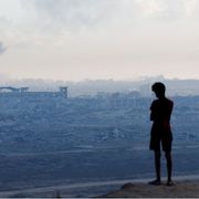 Usare Dio per il potere riduce il mistero a ideologia