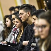 Dal cortile al mondo: i giovani e cosa manca all’Europa