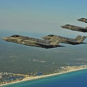 «Così la guerra e le armi alimentano oggi il capitalismo»