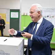 La Toscana resta a Giani. Astensione record