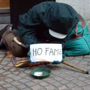 Scriviamo insieme un programma per ridurre la povertà