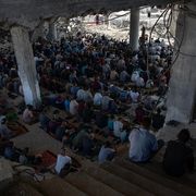 Un giorno di vera tregua a Gaza, restituito un altro corpo