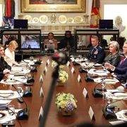 Niente missili ma pace più vicina nell'ultimo Trump-Zelensky