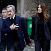 Sarkozy è entrato in  carcere: «La verità trionferà»