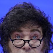 Il presidente Milei e il suo partito sono in calo nei sondaggi in vista delle elezioni politiche di domenica/ Reuters