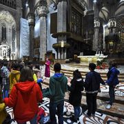 Cammino, ascolto, preghiera: a Milano per i ragazzi torna la Notte dei Santi