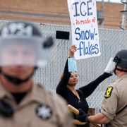 Isolamento e aborti: il dramma delle immigrate detenute negli Usa