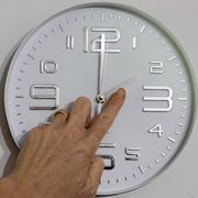 Torna l'ora solare, vantaggi o svantaggi?