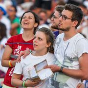 La pazienza dell'ascolto crea una Chiesa "sinodale"