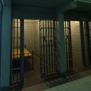 Elena. Perché a chi si suicida in cella va restituito un nome