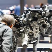 L'automobile dà i numeri: scopriamo cosa le accadrà da qui al 2030