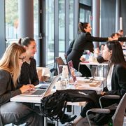 Cosa chiedono davvero le aziende ai giovani neolaureati