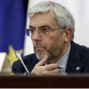 Verna: il mio impegno fuori dai poli per una politica non urlata