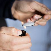 Vogliono farci credere che la cocaina sia la droga dei ricchi