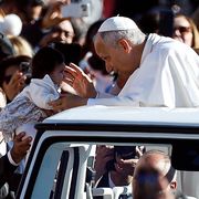 Il Papa: solo il Risorto risponde al nostro desiderio di eterno
