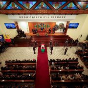 L’addio ad Aniello con i fratelli evangelici: la speranza cammina insieme