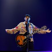 Luca Carboni, il fisico bestiale della musica pop