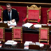 Sanatoria, Cpr, nuovi nati: come può cambiare la Manovra