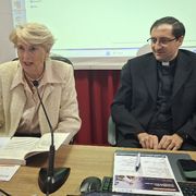 L'autrice del volume Renata Salvarini e padre Enrico Trono LC. Foto di Università europea di Roma