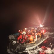 La nave di Medici senza frontiere soccorre 27 migranti
