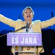 In Cile: è testa a testa per il ballottaggio tra Jara e Karst