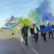 I lavoratori dell'ex Ilva di Taranto in strada