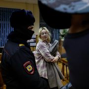 Cantò il suo "no" alla guerra: Diana Loginova è finalmente libera