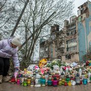 La guerra, l'abisso vicino. E noi, nella nostra bolla