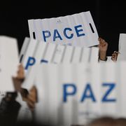 Educazione alla pace: ecco la via tracciata dalla Cei