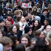 La visita militare diventa obbligatoria, il "no" dei giovani tedeschi alla leva