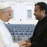 «Io, prete miracolato da san Frassati, senza permesso per tornare negli Usa»