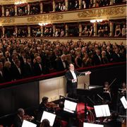 Malore di Chailly sul podio al teatro alla Scala. La moglie: valori tornati stabili