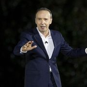 Il mattatore Benigni, uomo solo nel vento e re della parola
