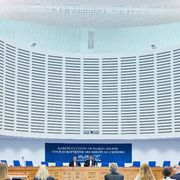 Vita e famiglia, le sentenze europee rispettino gli Stati