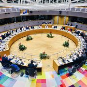 I finanziamenti all'Ucraina, i dubbi europei e la posizione dell'Italia