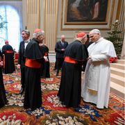 Le belle parole del Papa a Curia, dipendenti vaticani e preti