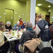 Un momento del pranzo di Natale a Kiev con Sant'Egidio