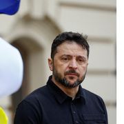 Cosa c'è nell'ultima bozza del piano di pace che Zelensky discuterà domenica con Trump