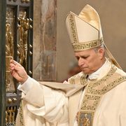 Il Papa chiude il Giubileo: «No all’industria della guerra. Si affermi l’artigianato della pace»