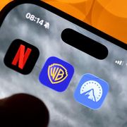 Warner respinge Paramaunt: lo streaming intanto conquista gli italiani