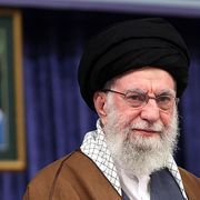 Le proteste interne e il fattore Usa: perché l'Iran di Khamenei è all'angolo