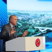 Il «secondo Bosforo» di Erdogan: unirà due mari, divide la Turchia