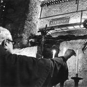 «Il corpo di san Francesco per la prima volta visibile a tutti. Ci dice che la vita è bella se consumata per amore»