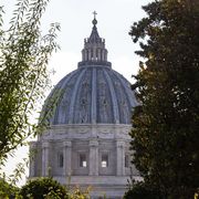 La Santa Sede: maternità surrogata, nessuno può diventare oggetto di transazione