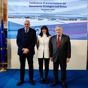 Il ministro della Difesa Guido Crosetto, il ministro dell'università e della ricerca Anna Maria Bernini e il ministro degli Esteri Antonio Tajani durante la la conferenza di presentazione della Strategia italiana per l’Artico