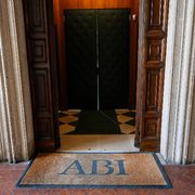 Risalgono i tassi dei mutui, per la casa al 3,37% a dicembre