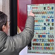 La lotta al fumo passa anche dal portafoglio: al via la campagna per un aumento di 5 euro a pacchetto