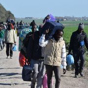 Il bracciante Mamadou, 38 anni, morto di stenti nella sua casa-auto